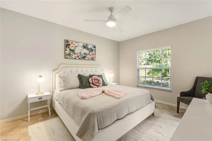 871  Tanbark  DR, Naples, FL 34108