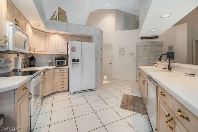 188  Palmetto Dunes  CIR, Naples, FL 34113