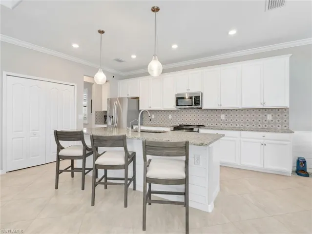 17656 Kinzie Ln, Estero, Florida 33928