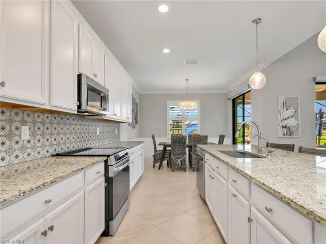 17656 Kinzie Ln, Estero, Florida 33928