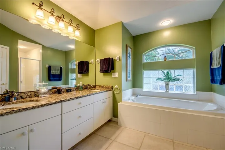 Another view of primary ensuite bathroom.