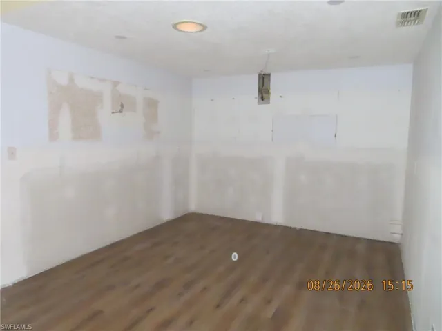 5640 Foxlake Dr, North Fort Myers, Florida 33917