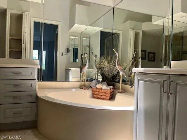 7842 Hawthorne Dr 1703, Naples, Florida 34113