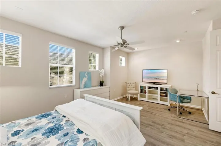 6822  Ascot  DR, Naples, FL 34113