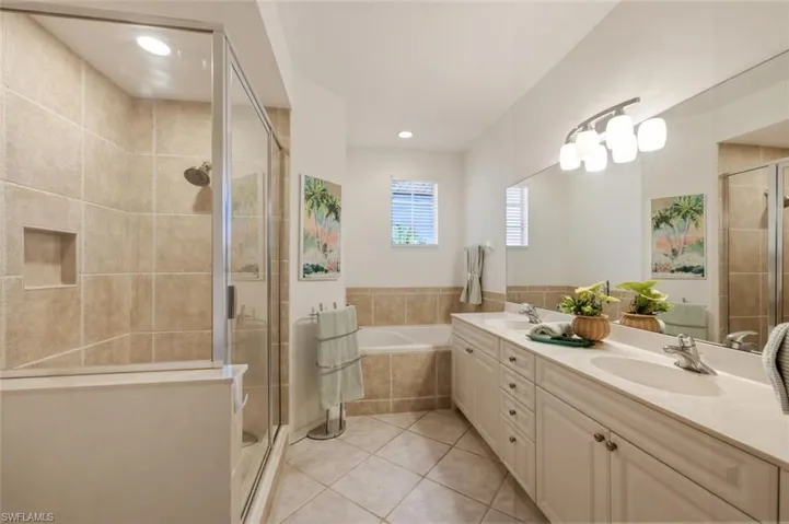 6822  Ascot  DR, Naples, FL 34113