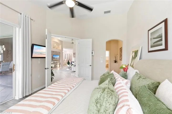 6822  Ascot  DR, Naples, FL 34113