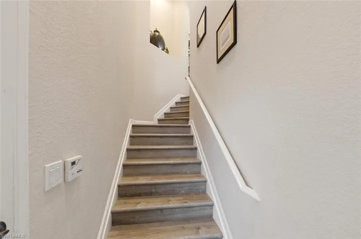 6822  Ascot  DR, Naples, FL 34113