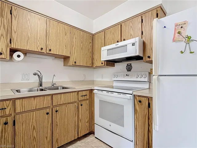 Stove also has a convection oven and air fry capabilities