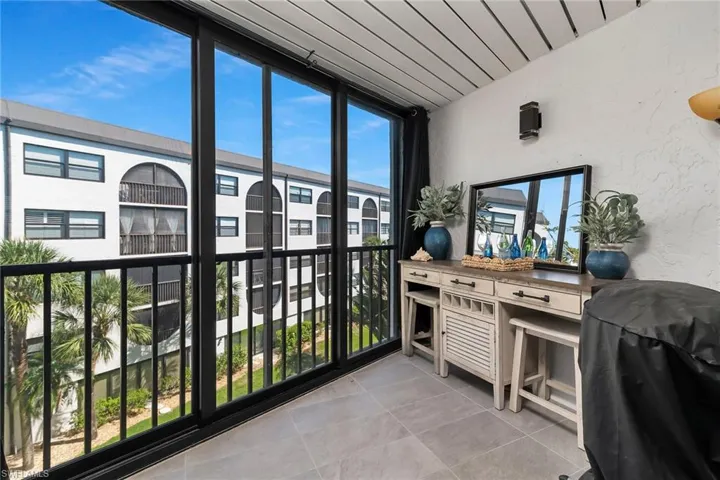 1011  Anglers  CV, Marco Island, FL 34145