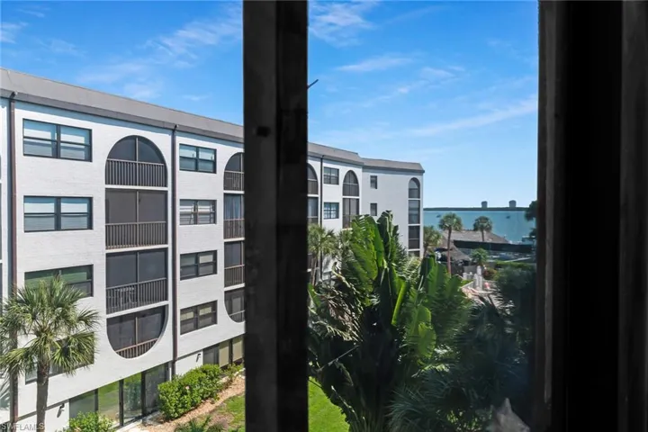 1011  Anglers  CV, Marco Island, FL 34145