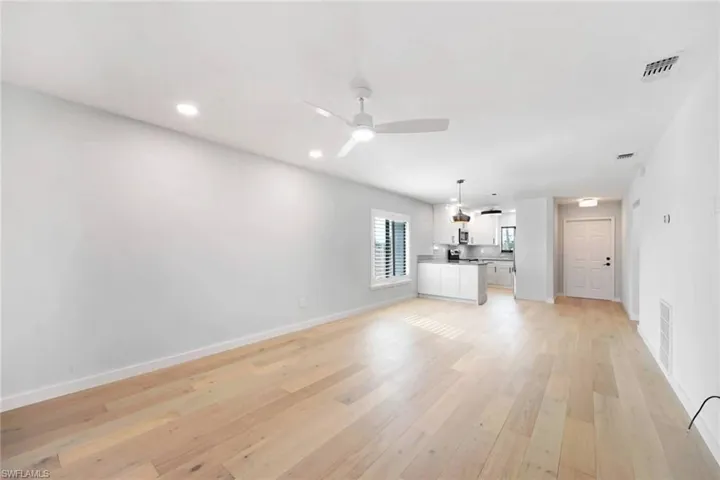 Large & Inviting!