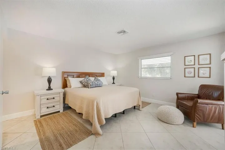 4126  Belair  LN, Naples, FL 34103