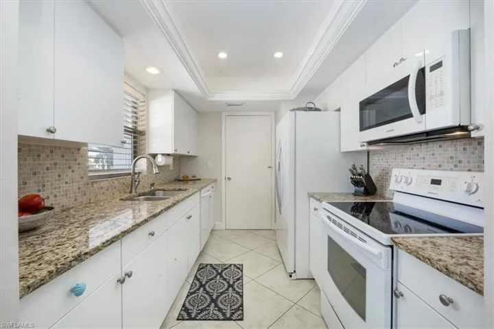 4126  Belair  LN, Naples, FL 34103