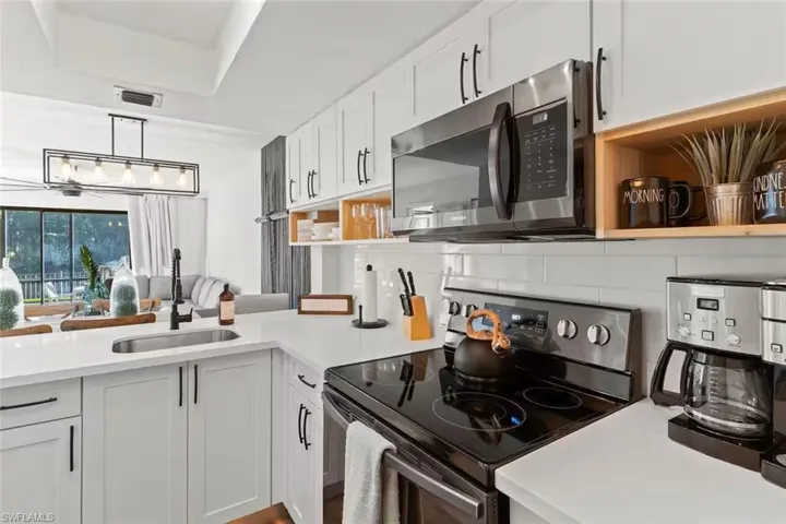 600 Neapolitan Way 146, Naples, Florida 34103