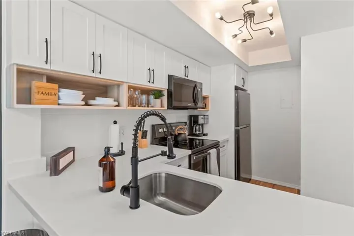 600 Neapolitan Way 146, Naples, Florida 34103