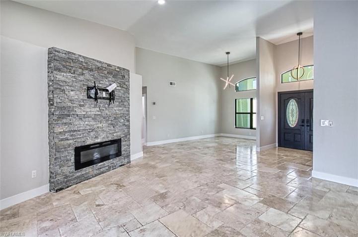 Great-Room-from-Lanai