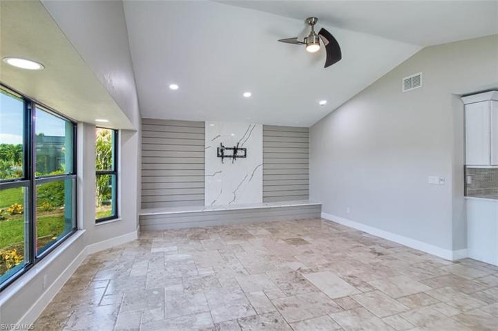 Family-Room