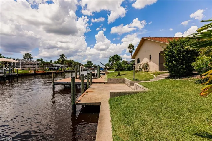 DOCK & BOAT LIFT