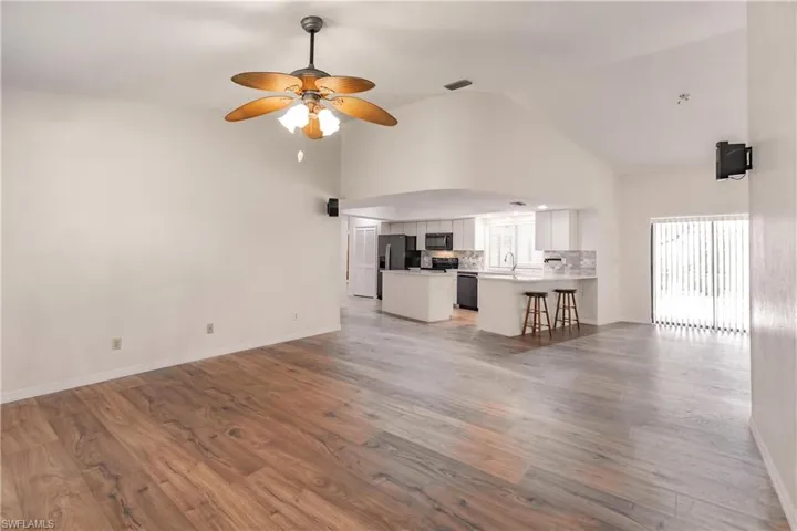OPEN FLOOR PLAN