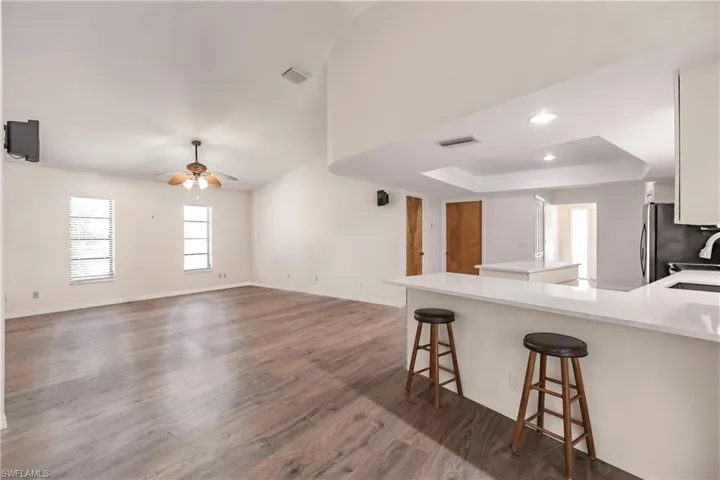 OPEN FLOOR PLAN
