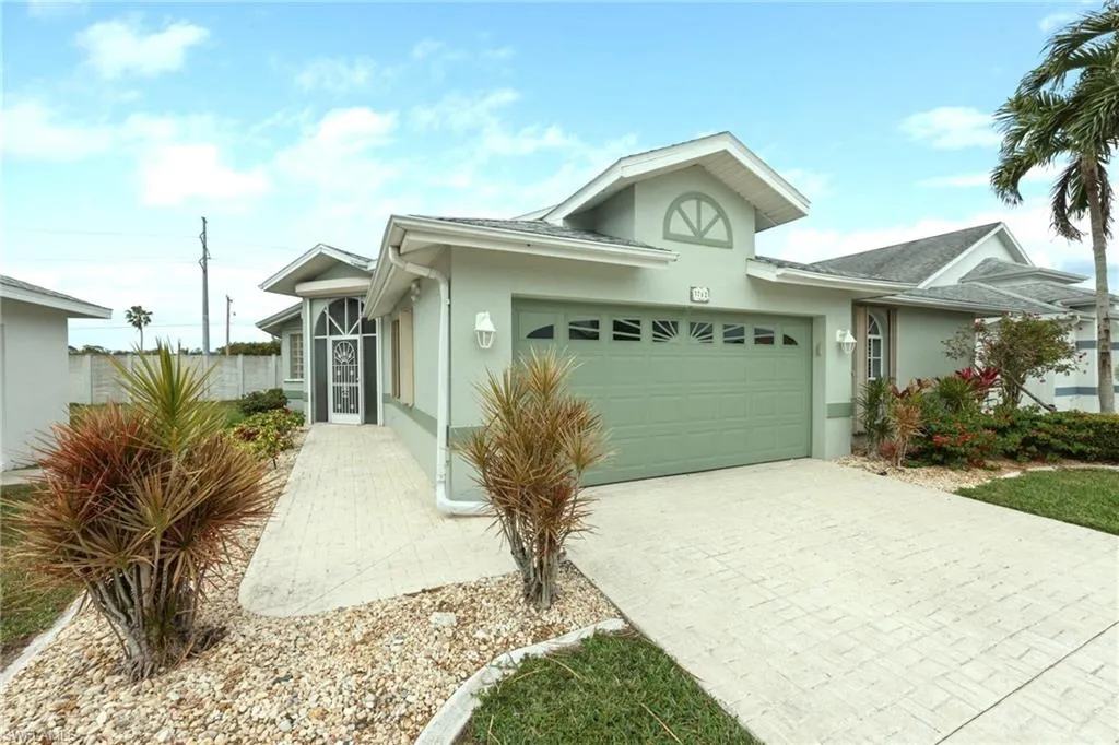 3762 Sabal Springs BLVD, North Fort Myers, FL 33917,225004631