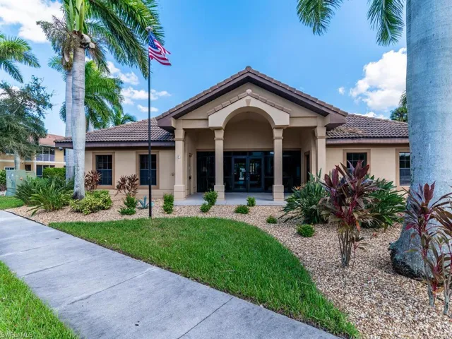 1113  Winding Pines  CIR, Cape Coral, FL 33909