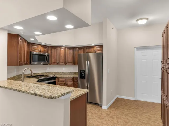 1113  Winding Pines  CIR, Cape Coral, FL 33909