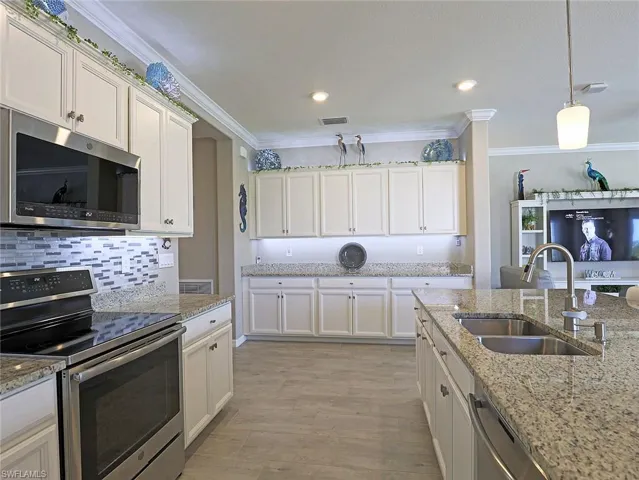 9741 Mirada BLVD, FORT MYERS FL 33908