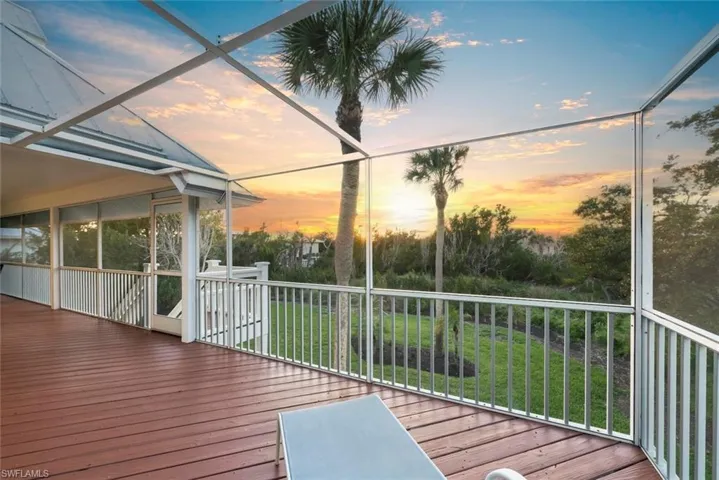Screen enclosed deck
