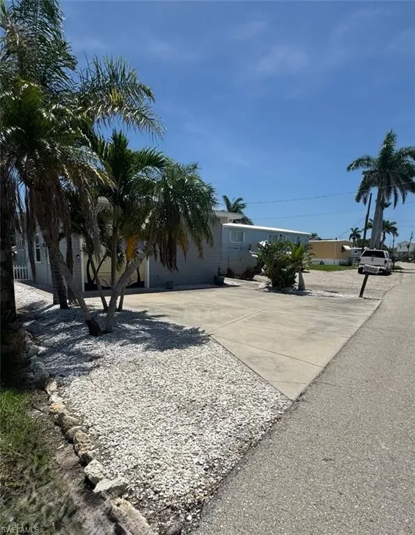3827 Coconut DR, St. James City, FL 33956,225062961