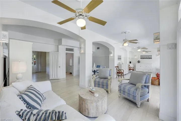 203 San Mateo Dr, Bonita Springs, Florida 34134