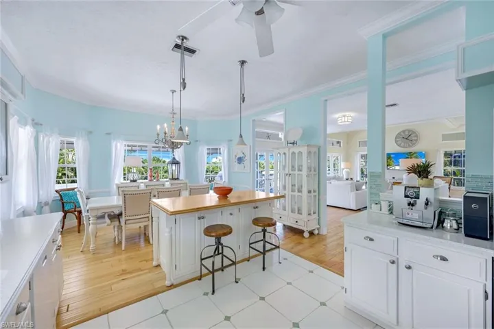 203 San Mateo Dr, Bonita Springs, Florida 34134