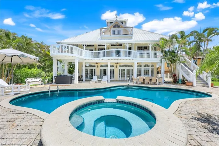 203 San Mateo Dr, Bonita Springs, Florida 34134
