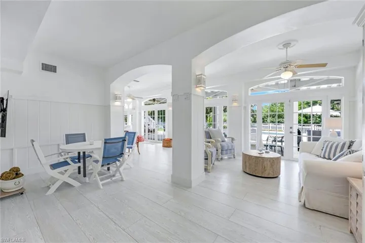 203 San Mateo Dr, Bonita Springs, Florida 34134