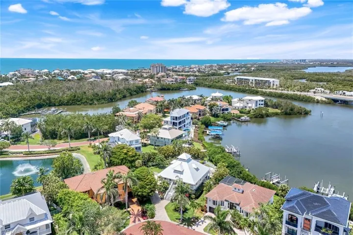 203 San Mateo Dr, Bonita Springs, Florida 34134