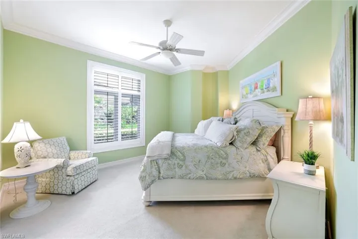 King Suite w. Walk-in Closet