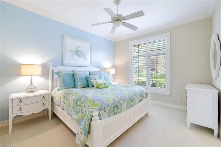King Suite w. Walk-in Closet