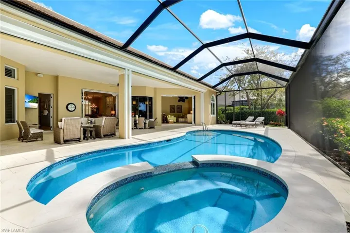 Renovated 37 Ft. Saltwater Pool w. Spa (Gas-Heated) & Shell Stone Decking