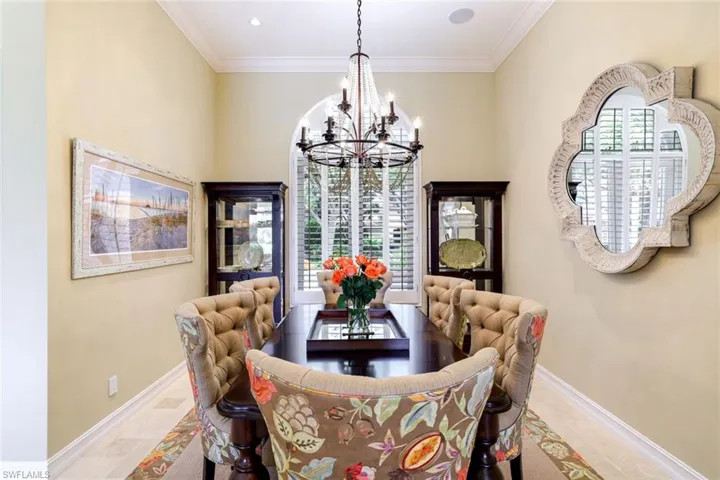 Dining Room w. Luxurious Designer Fixture