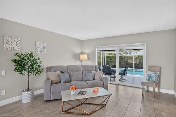 1220 Everest Pkwy, Cape Coral, Florida 33904