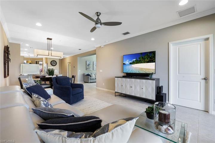 9425 Benvenuto CT # 101, NAPLES FL 34119