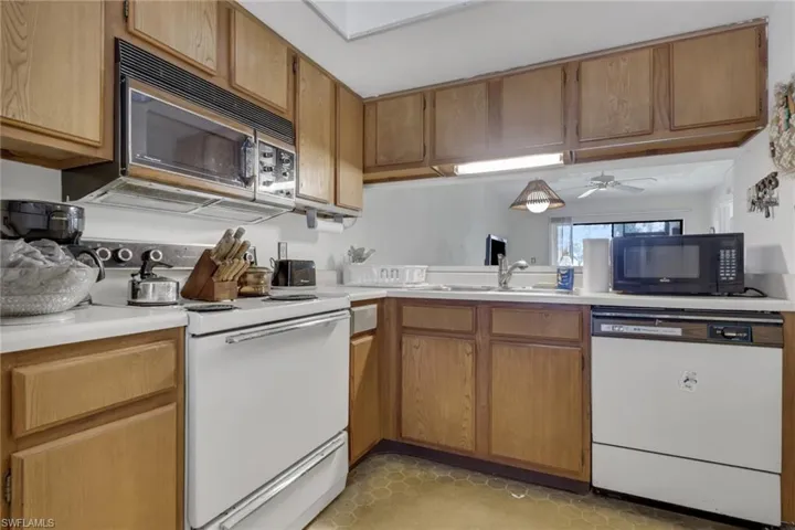 5809  Rattlesnake Hammock  RD, Naples, FL 34108