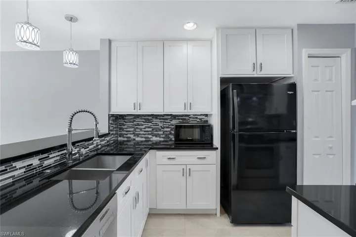 628 Woodshire Ln # G3, Naples Fl 34105