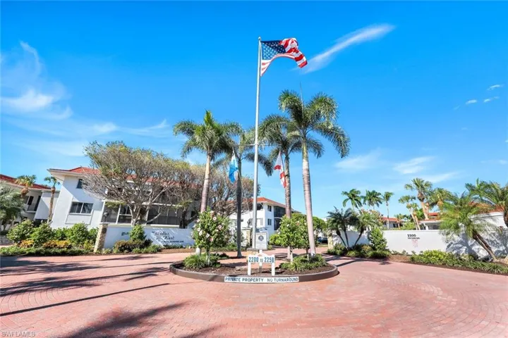 2211  Gulf Shore N BLVD, Naples, FL 34102