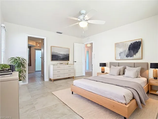Bedroom with ceiling fan