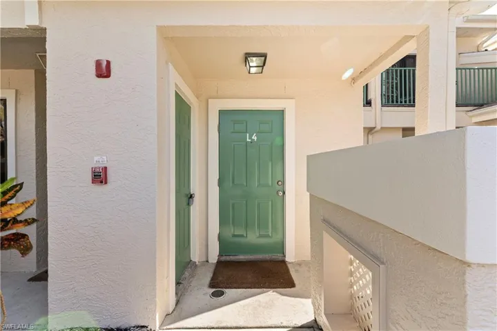76 Emerald Woods Dr L4, Naples, Florida 34108