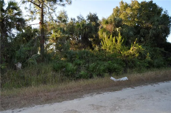 405 Thompson Ave, Lehigh Acres Fl 33972