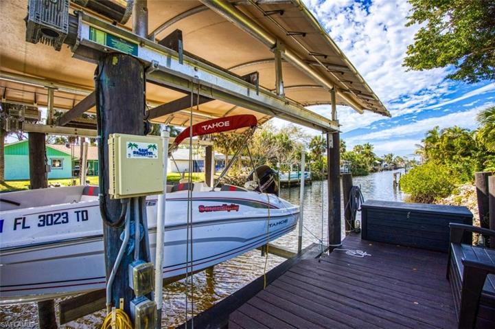 5401 Harborage DR, FORT MYERS FL 33908