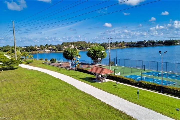 5401 Harborage DR, FORT MYERS FL 33908