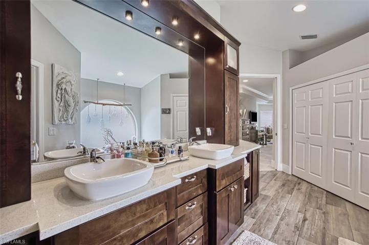 5401 Harborage DR, FORT MYERS FL 33908